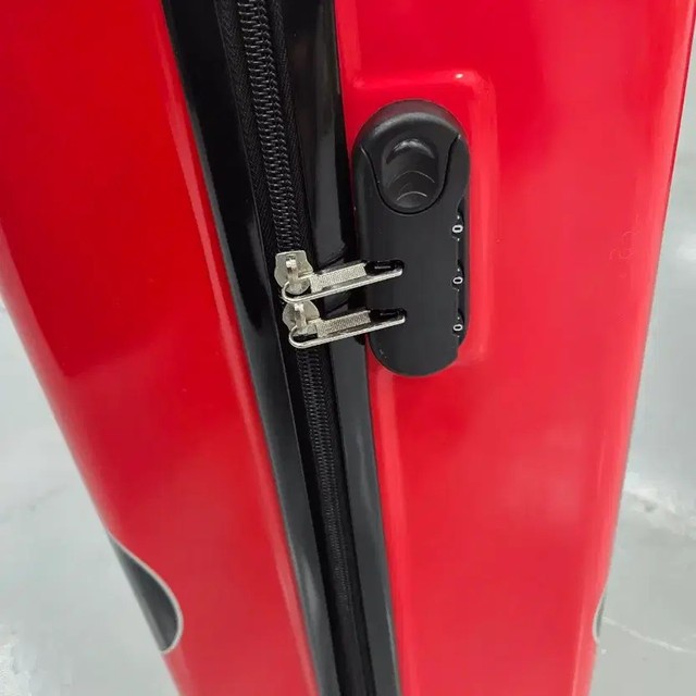 New Disney Minnie Mouse 18-inch Travel Suitcase, New