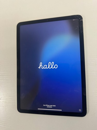 Apple iPad Air 4th Gen. 64GB, Green (Wifi Only) 10.9in - Cracked Glass