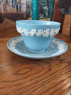 ウエッジウッド　Queen’s Ware Wedgwood Queen's Ware Teacup & Saucer Set- Cream on Lavender. | eBay