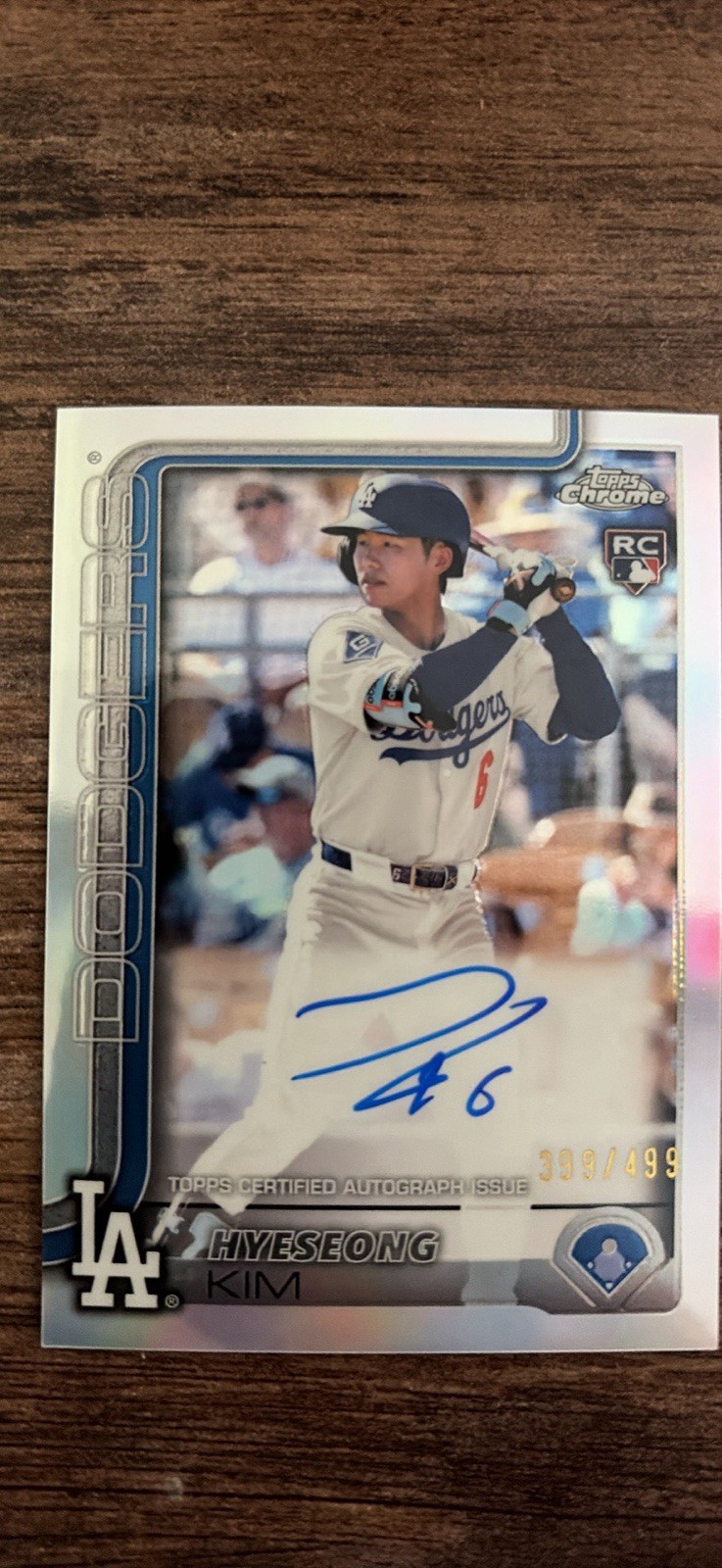 2025 Topps Chrome - Rookie Auto Hyeseong Kim #RA-HYE Refractor /499 (AU, RC)