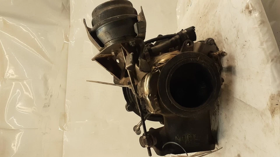 Turbo/Supercharger 3.0L Diesel Twin Turbo Lower Fits 09-11 BMW 335i 2157293 — 第 2/4 张图片