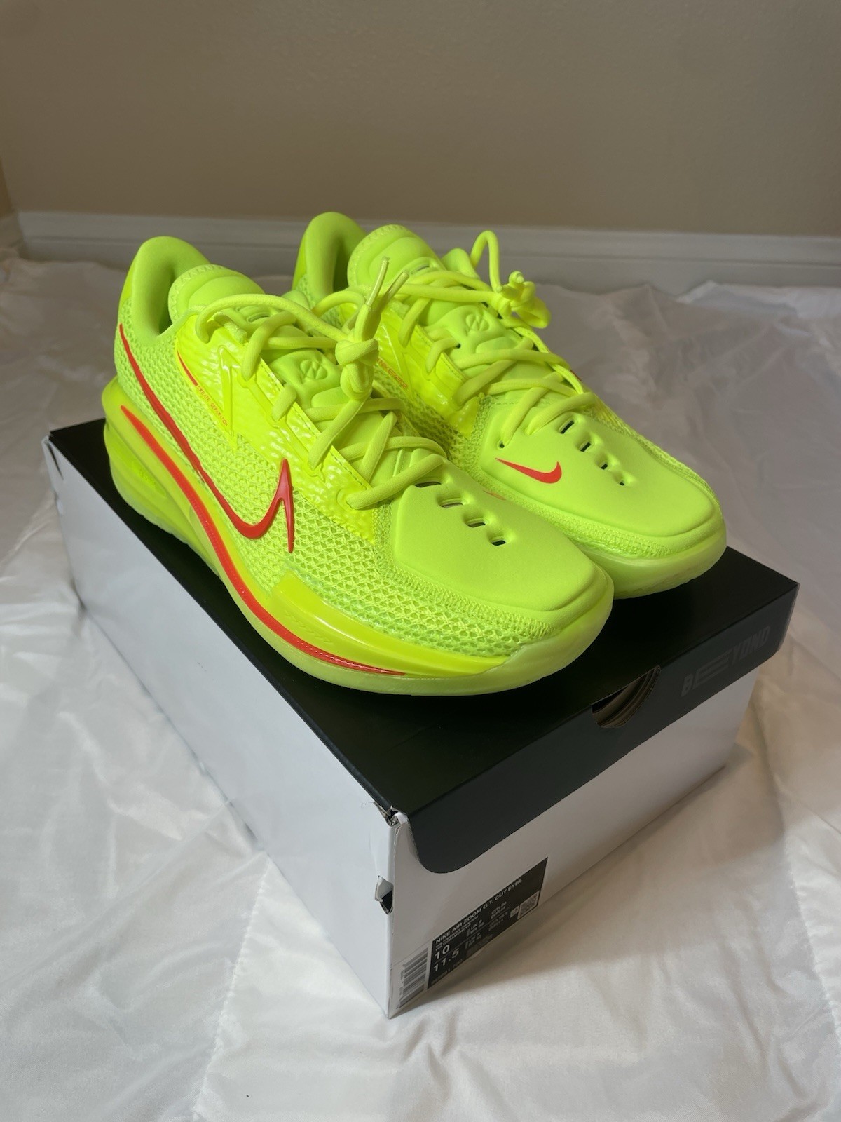 BRAND NEW Nike G.T. Cut EYBL Volt - Men’s Size: 10