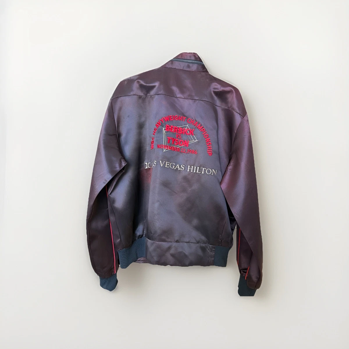 Preços baixos em Mike Tyson jaquetas de fãs de Boxe | eBay