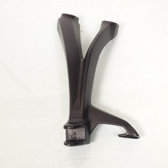 Platine de repose pied passager gauche origine pour moto Suzuki 950 GSX-S 2021 à
