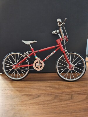 Rare Die-Cast Metal BMX Mini Bike Scale 1:6 Pink Rainbow Bike