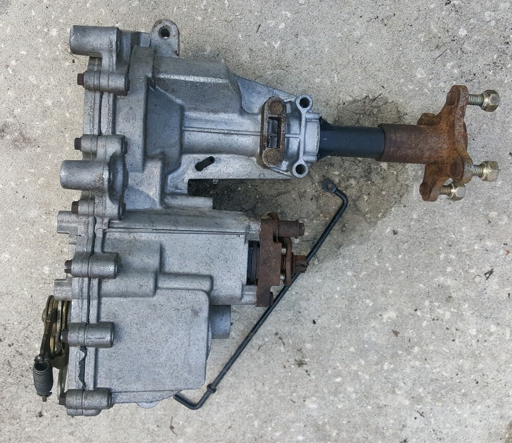 【Công Đặng】 CUB CADET Zero Turn Tractor i1046 RH Hydro Transmission 918