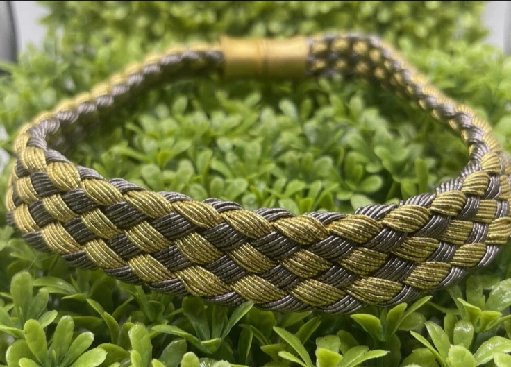 VENTA Collar Gargantilla Valerie Peyton Cuerno VPH Dorado Negro Hilo Metálico 17.5 Foto 2 de 4