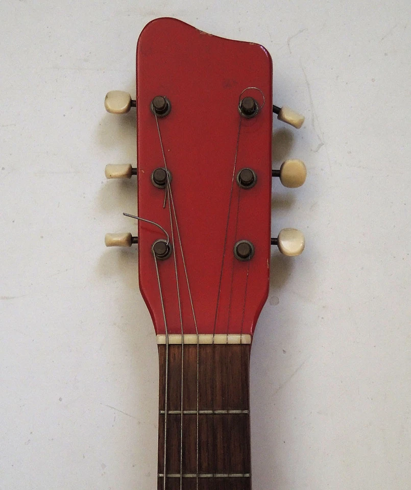 Guitarra Eléctrica Vintage Años 60 Supro Super Seven Escala Corta con Estuche Foto 3 de 4