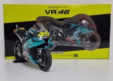 MINICHAMPS 1:12 - 122213246  Yamaha YZR-M1 Team Petronas Valencia V. Rossi