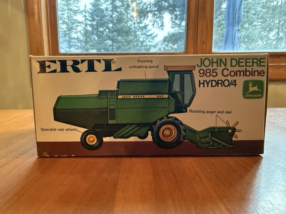 JUGUETE HIDRO GRANJA COMBINADO JOHN DEERE 985 ERTL VINTAGE 1/50 NUEVO EN CAJA Foto 2 de 4