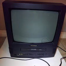 Sylvania SRC21134 VHS VCR 13 Inch Retro Gaming TV For Parts Read Description
