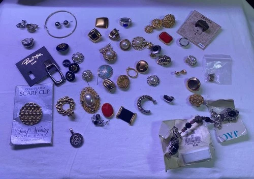 Vintage Costume Jewelry Lot Gold Plated Gold Tone Mismatched 13.8 Ounces No Test