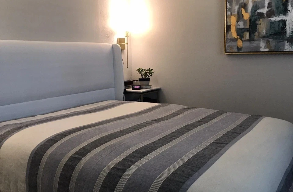 Hotel Collection Linen FULL/QUEEN Duvet Cover Zipper Closure Lightly Used - Image 2 of 4