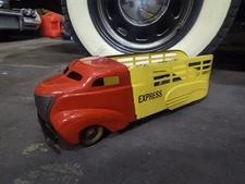 Vintage 1940 Wyandotte Pressed Steel Streamline Express Shark Nose Toy Truck 