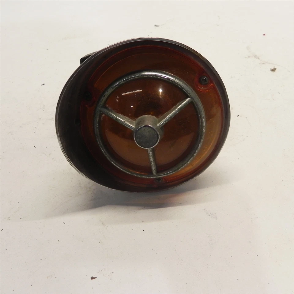 VINTAGE 1968-1969 AMC JAVELIN AMX #3602262 FRONT SIGNAL LIGHT USED WEAR - Image 2 of 4