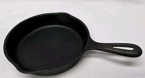 Vintage Number 3 Cast Iron 6 1/2 Inch Skillet Made in USA With 2 Spouts