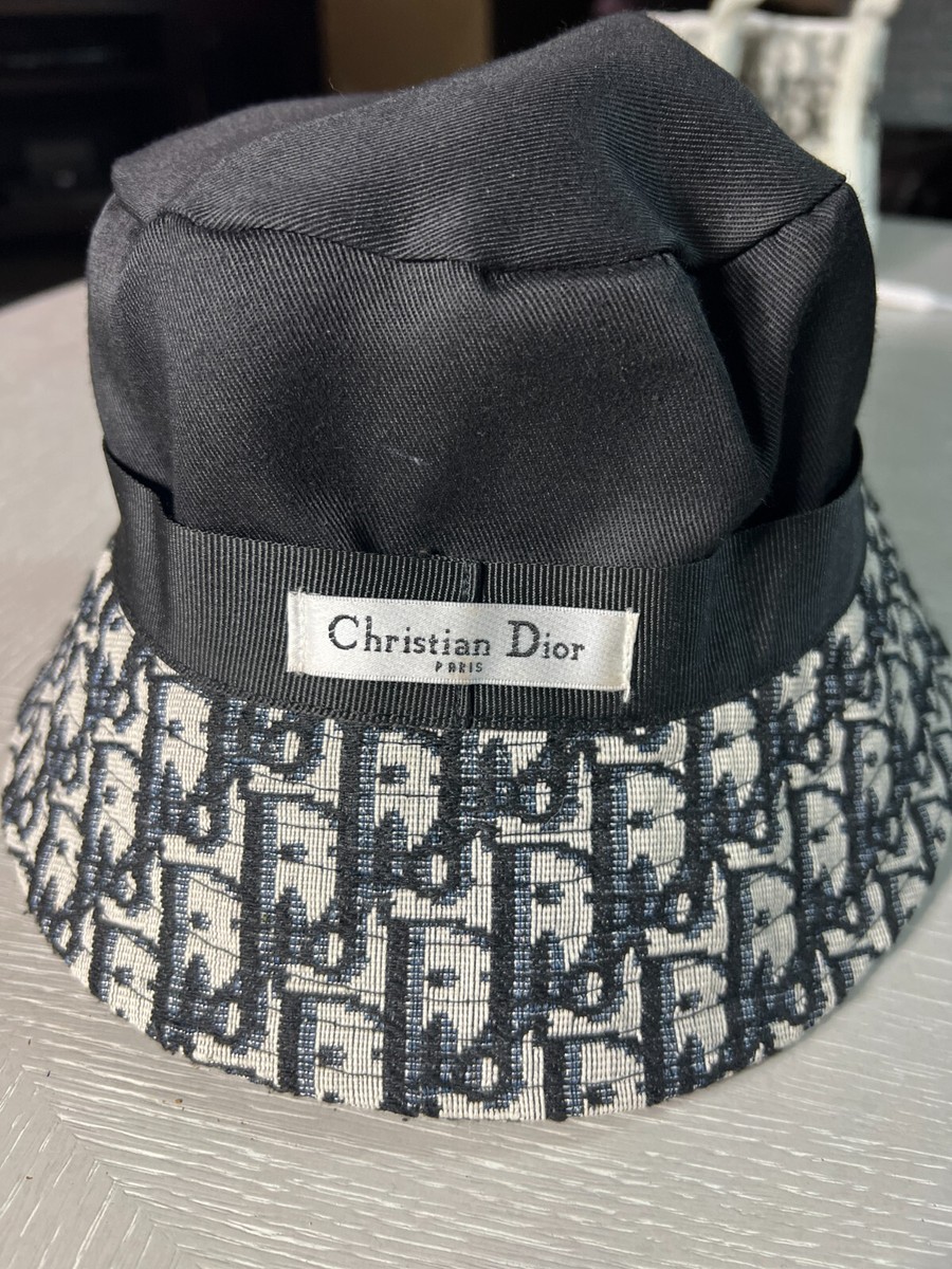 DIOR モノグラムパターン バケットハット DIOR OBLIQUE BUCKET HAT Black Grey Blended Cotton Jacquard