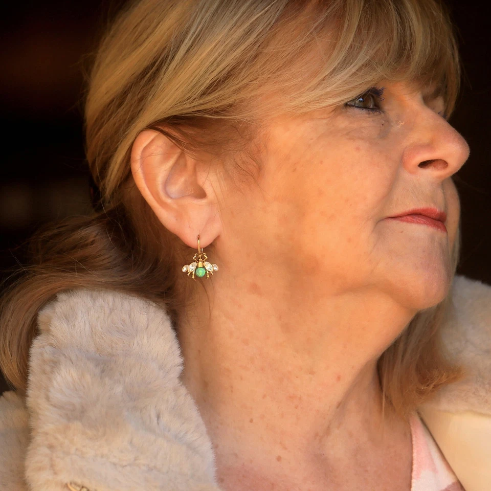 Ohrringe Klappbügel Golden Klein Insect Biene Perle Opal Grün Syn. QD4 - Bild 2 von 4