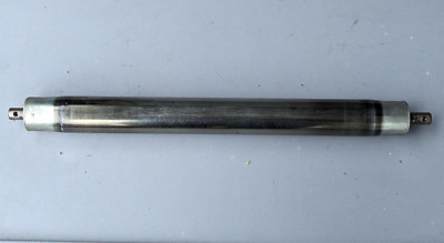 ROGER SCHWARZES KOMPAKTES LAUFBAND MODELL-AG-11306 HECKROLLE