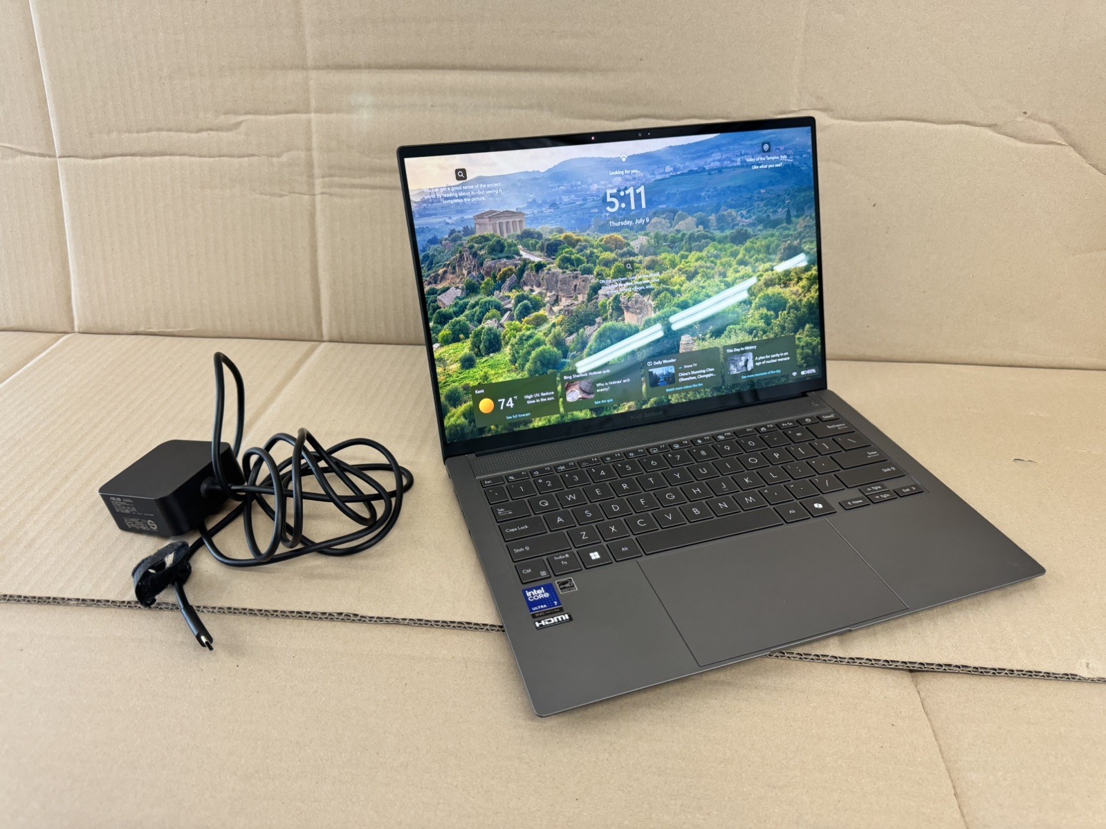 ASUS ZenBook 14, 14-Inch Laptop, with Intel Core Ultra 7 Series 2, 1 TB SSD (Solid State Drive), Windows 11 Home