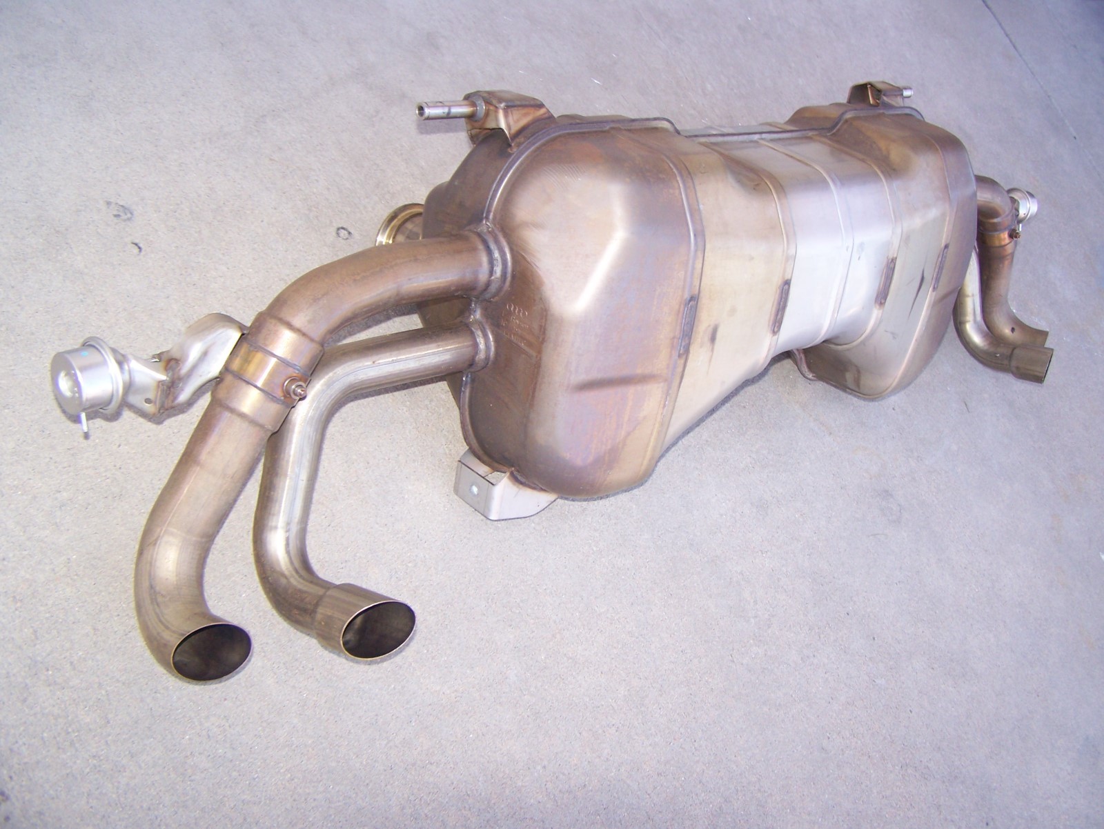 2015-17 LAMBORGHINI Huracan stock factory exhaust mufler OEM