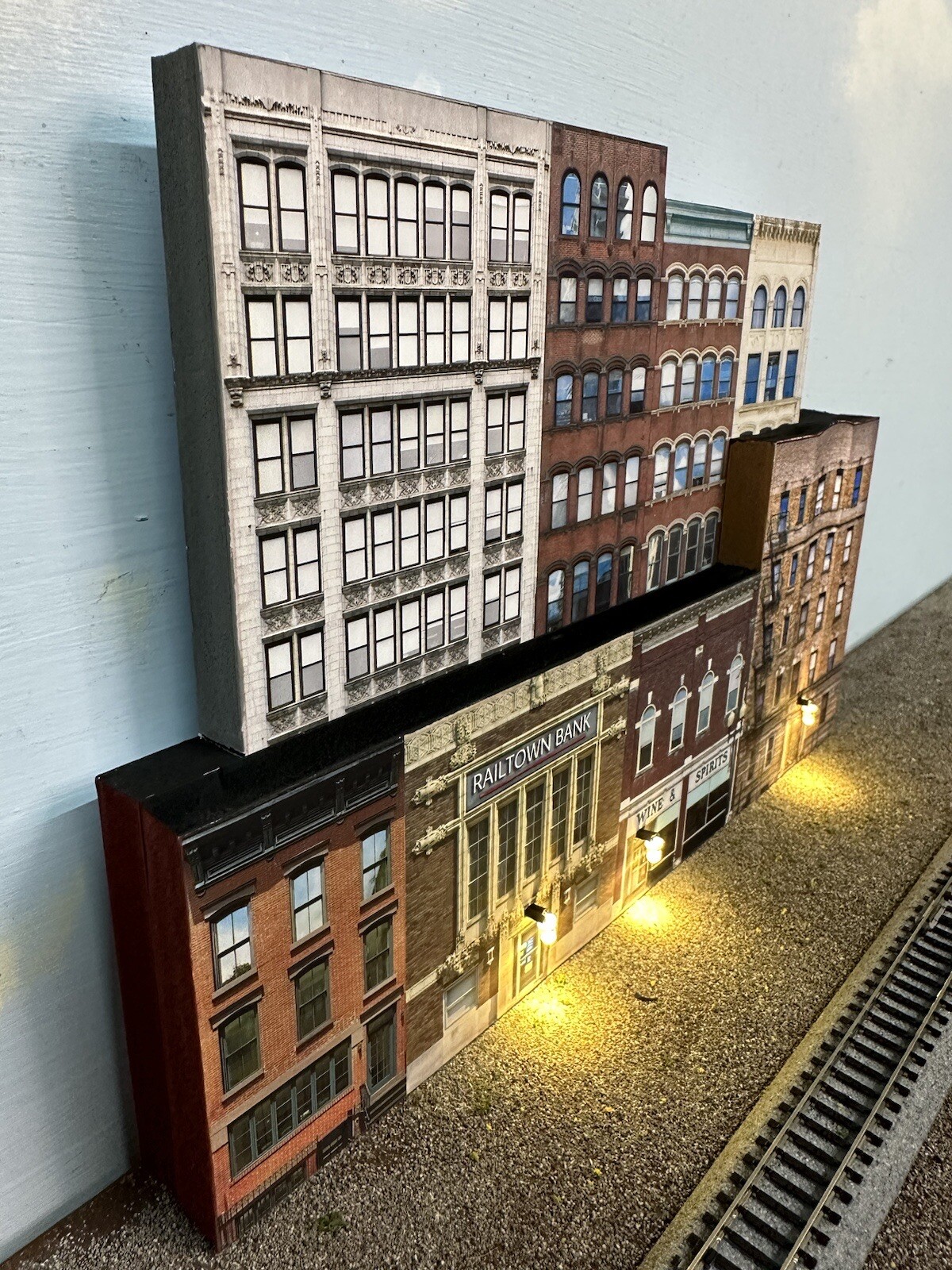N Scale APARTMENT COLLAGE #3 -Scratch Built 3D Building Flats/Front w ...
