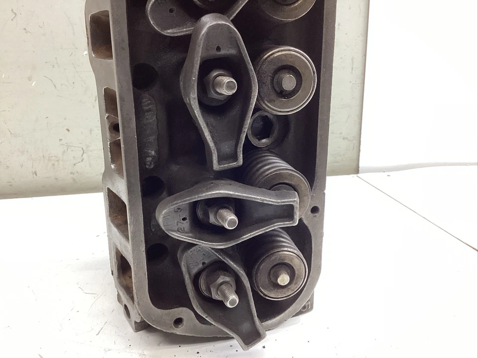 Ford 302CI 1978-1979 bloque pequeño culata D7oe-da código de fecha-8H17 Foto 4 de 4