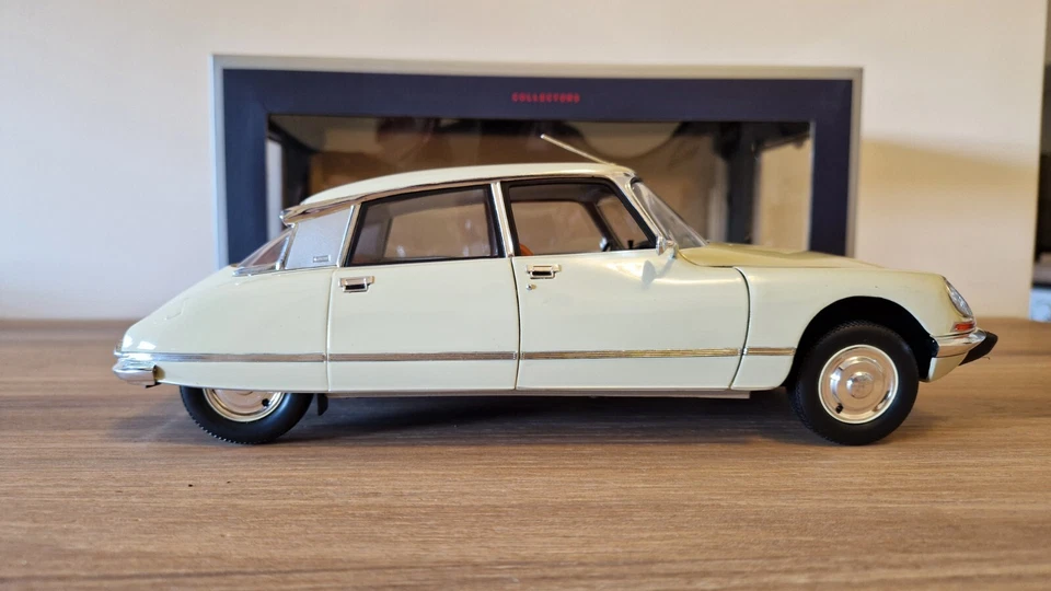 Norev Citroen DS23 Pallas Crema Scala 1/18 Colore Raro - Immagine 4 di 4