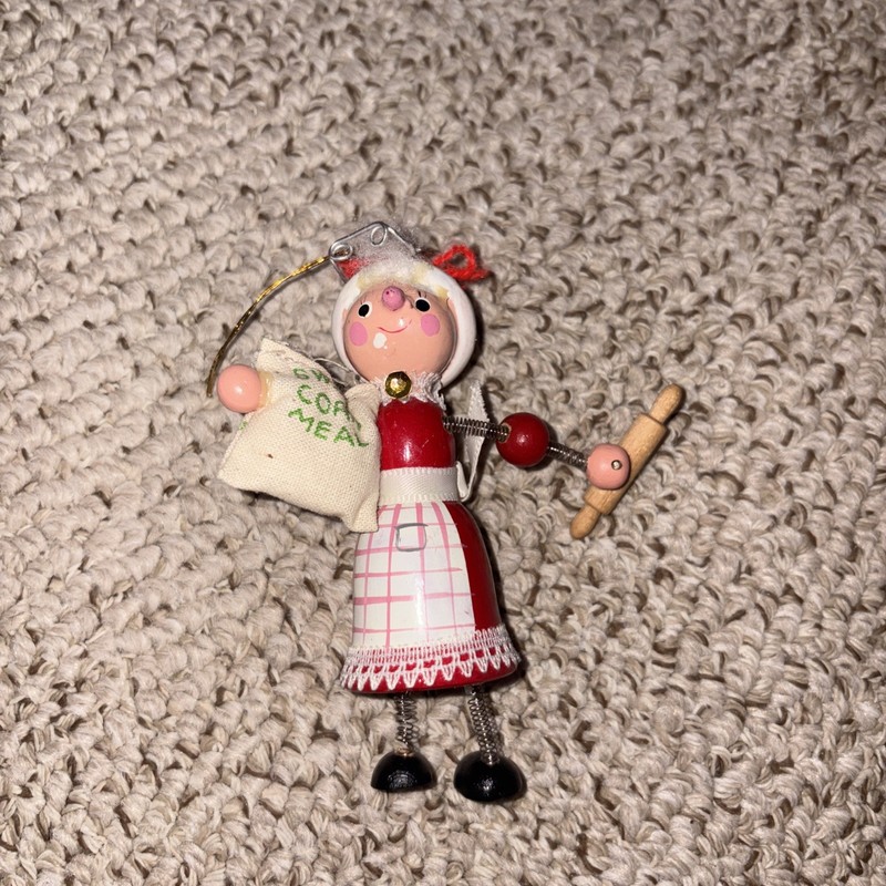 1979 Kurt Adler Granny Grandmother Baker Rolling Pin & Corn Meal Spring Arms