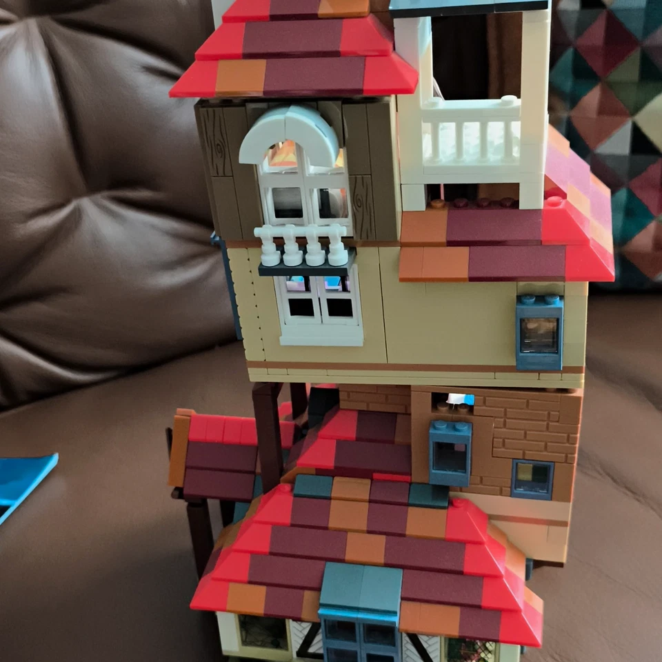 LEGO Harry Potter 75980 Attack on The Burrow, photo 1 of 5