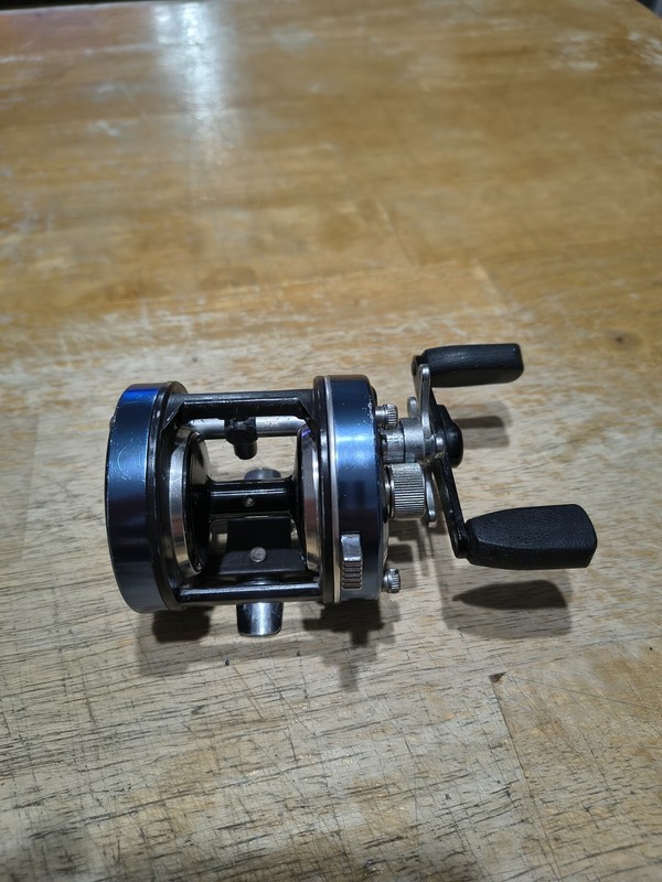 Vintage Daiwa Millionaire 4HM Hi Speed Casting Fishing Reel Made in Japan