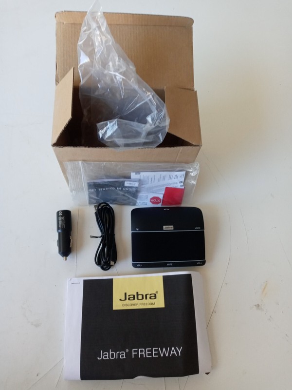JABRA FREEWAY BLUETOOTH IN-CAR SPEAKERPHONE