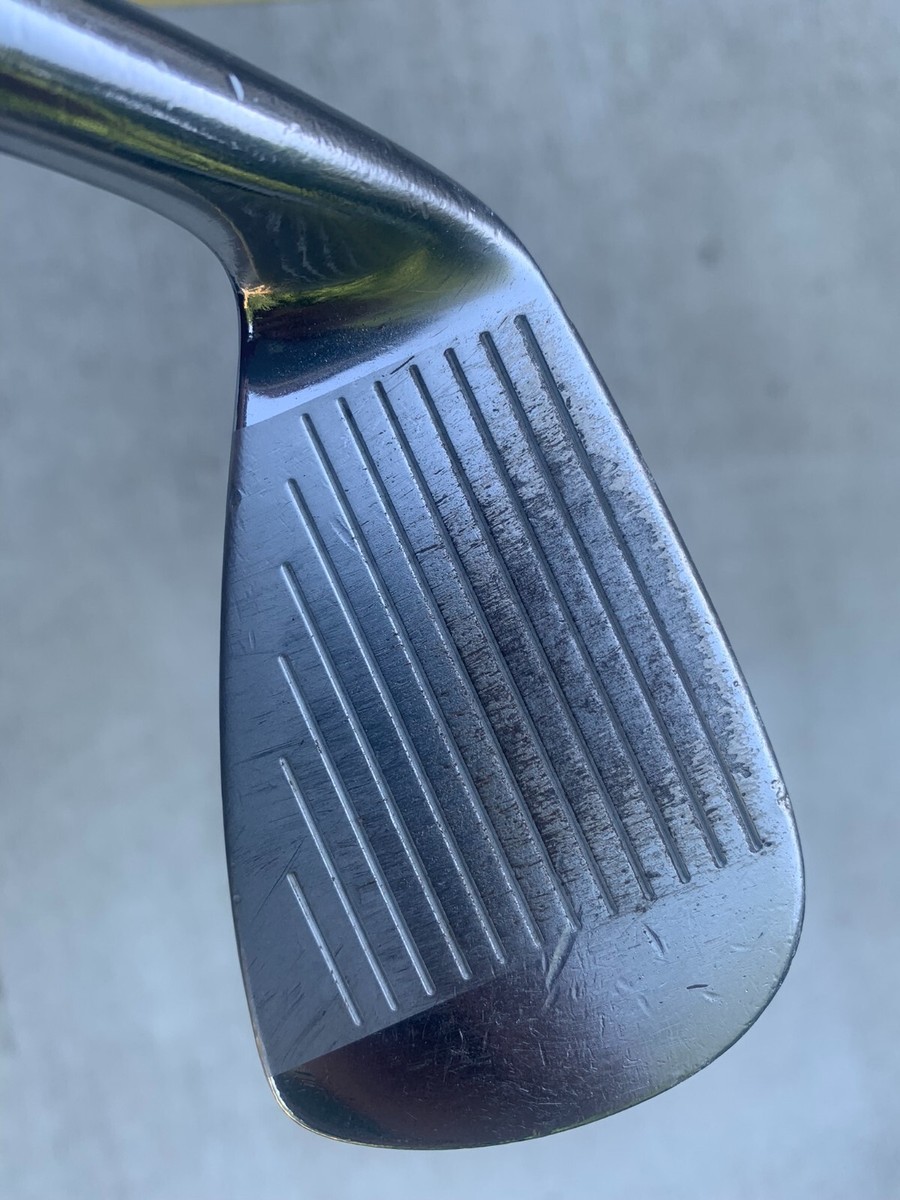Fers De Golf Titleist 695 MB - 2 Têtes Pour Droitier - Forgées Lame Seule - Occasion État Correct