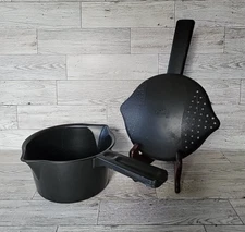 The Pampered Chef Micro Cooker 4 Cup 1 Qt Microwave Steamer 2776 Black Saucepan