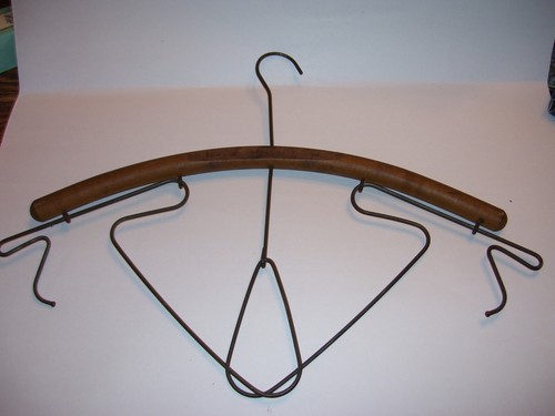 Vintage Advertising Betie Cleaners Ornate Wood Metal Coat Suit Clothes Hanger - Picture 2 of 3