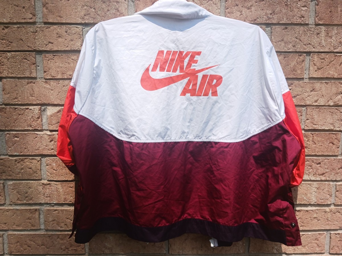 Nike Air Sportswear Woven Zip Up Size XL Windbreaker Jacket
