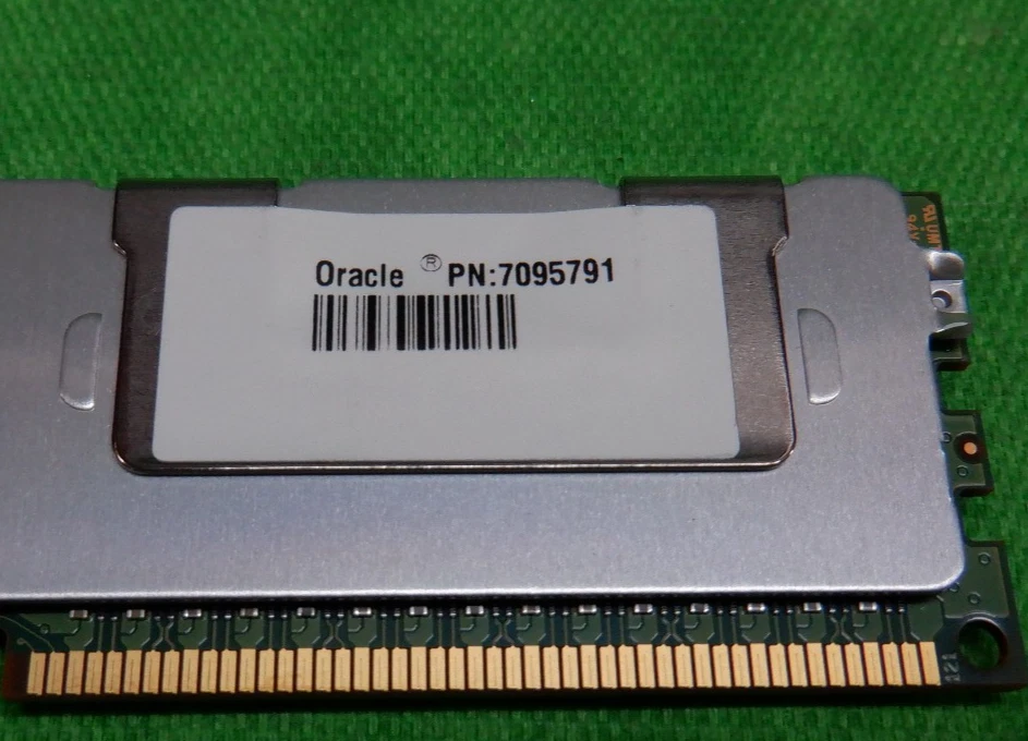 Samsung Oracle 32GB 4Rx4 PC3L-12800L  Oracle 7095791  ECC REG Server Memory - Image 4 of 4