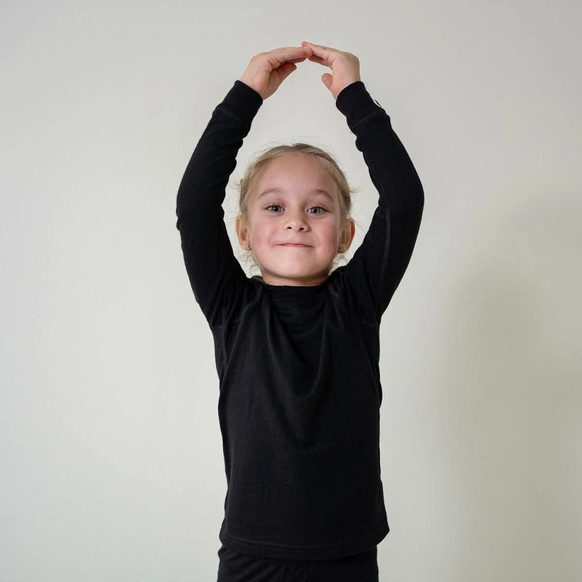 Unisex Kids Long Sleeve Crew Sweatshirt * Soft Merino Wool Base Layer 160 Black