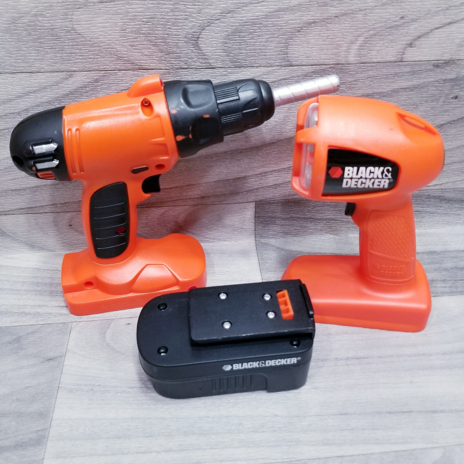 Cordless Drill \u0026 Flashlight Combo Kit 