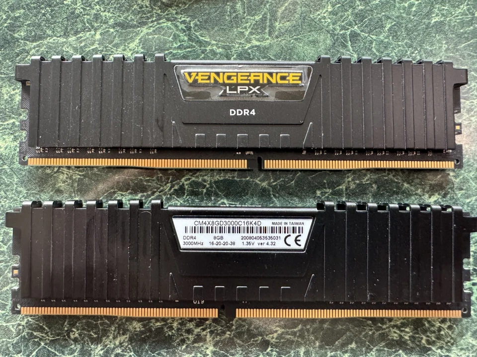 Lote de 12 tarjetas de memoria de escritorio mixtas de 4 GB y 8 GB DDR4 y DDR3 ¡¡Funcionan muy bien!!! Foto 2 de 4