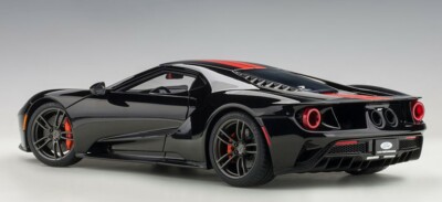 72945 AUTOart 1:18 Ford GT 2017 Black / Orange Stripe model cars