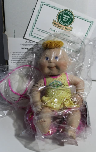 VTG CABBAGE PATCH KIDS DANBURY PORCELAIN DOLL W/ACCESSORIES&BOX 1998 BETHANY MAE