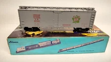 HO Athearn Canadian National CNR 40-ft Box Car 207902 Kadee Couplers