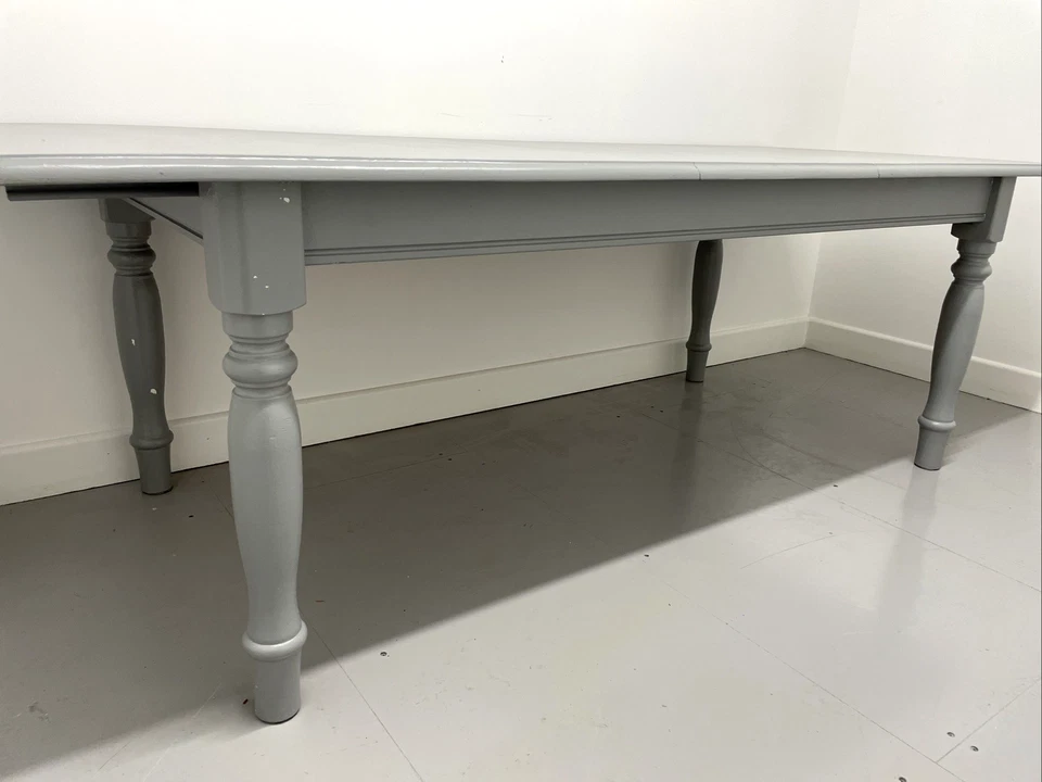Solid Pine Vintage farmhouse extending dining table in grey farrow & Ball paint - Image 3 of 4