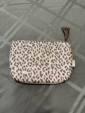 ipsy Glam Bag, Bag Only, Zips Closed, 7 1/2  ,  Makes A Great Gift 