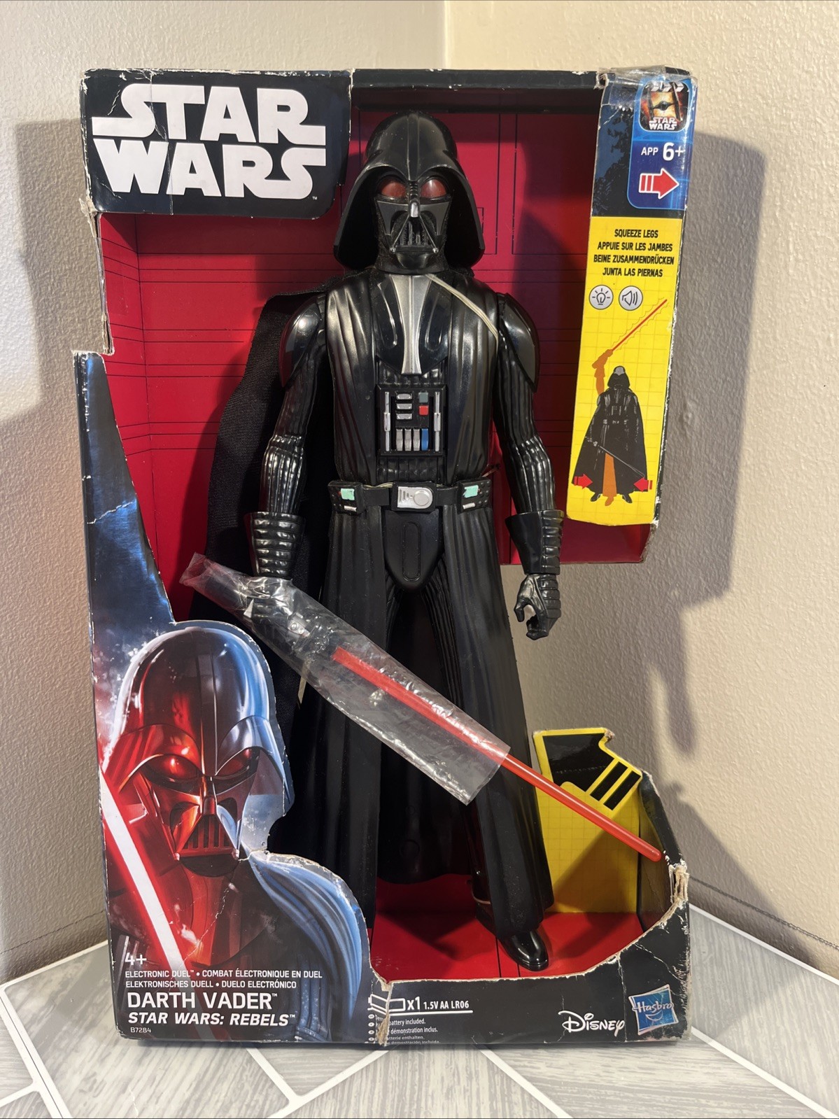 Star Wars Rebels Electronic 12" Duel Darth Vader Luces y Sonidos de Batalla NUEVO