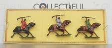 JOHILLCO - 3X LEAD SOLDIER FIGURES - MOUNTED ARABS ON HORSES - BRITAINS SIZE