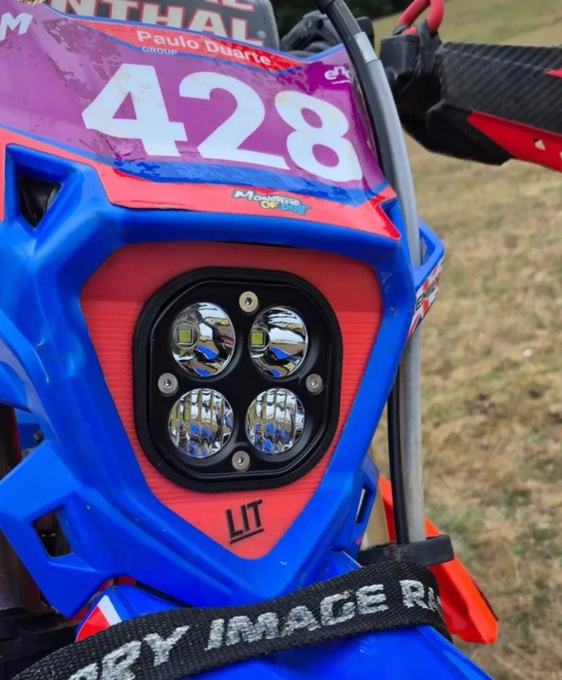 Faro Beta LED BETA RR 2020-2026 BETA xtrainer 2020-2026 rojo iluminado Enduro Foto 2 de 4