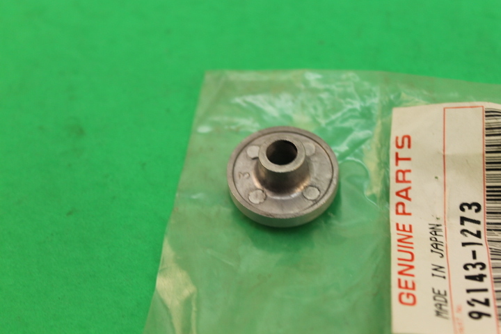専用です★ NOS Kawasaki ZX600 ZX750 Ninja ZX-6R ZX-7R White Collar 92143-1273