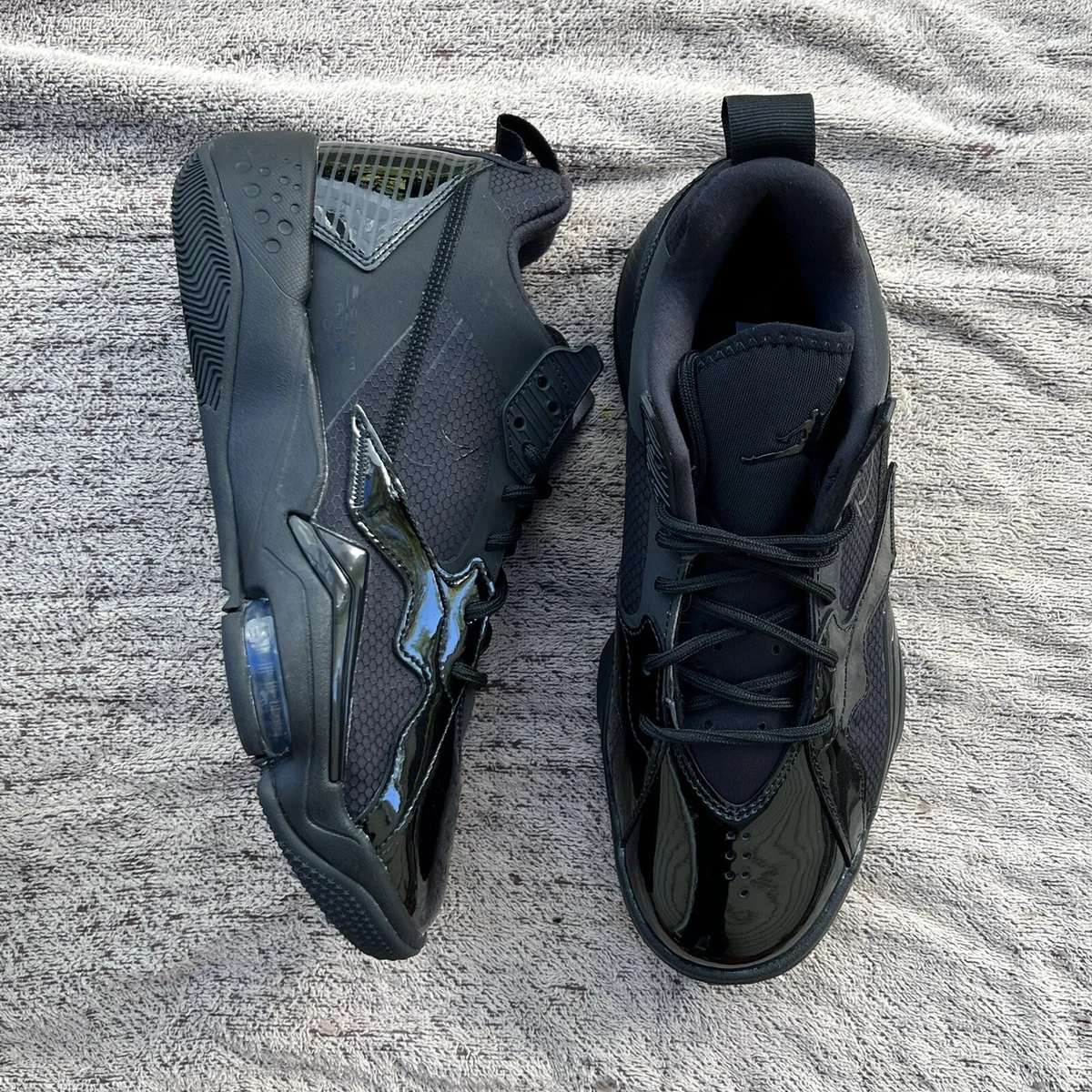 Jordan shop zoom black